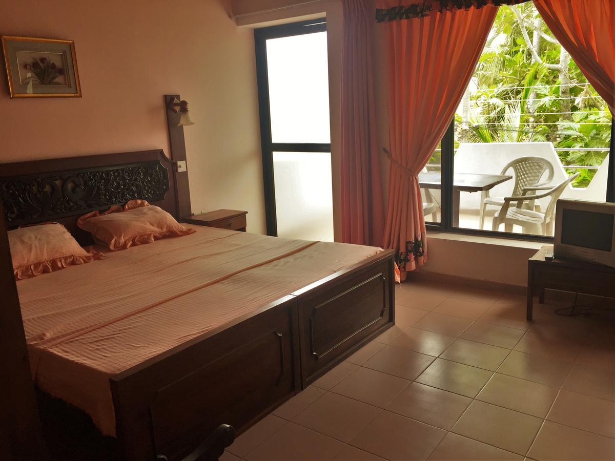 Hotel Negombo Exterior photo